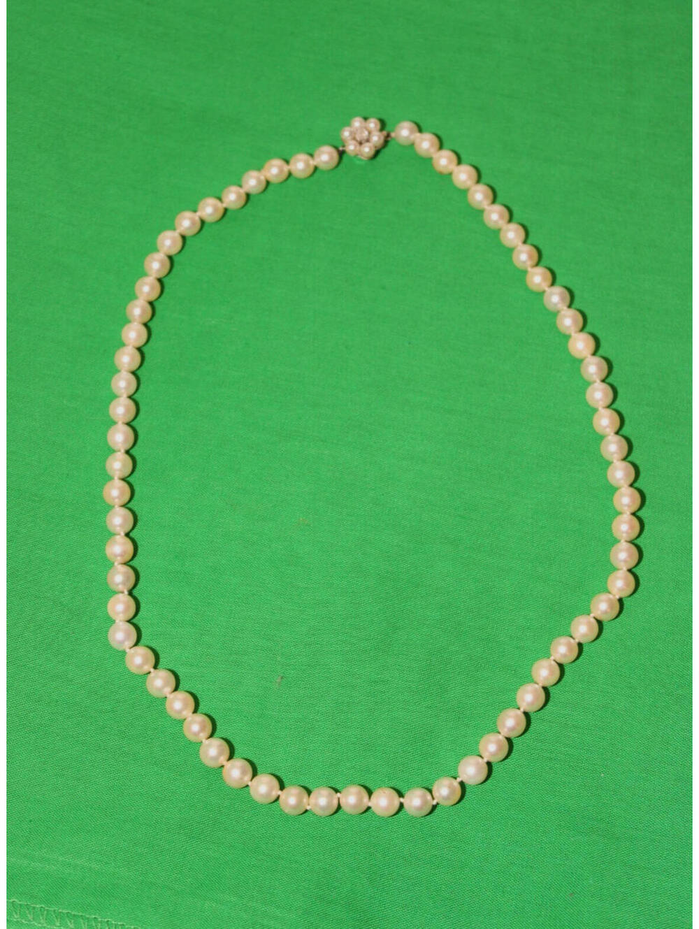 Vintage Single Strand Pearl Necklace 21" Long w. 14k Gold Pearl & Diamond Clasp